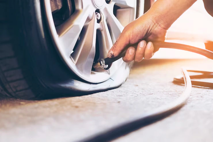 Flat tire service and tire change in Washington DC — District Rapid Towing